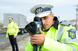Constanța: Un lăutar grăbit spre o nuntă, prins cu aproape 150 km/h în oraș, în loc de bani a încasat o amendă de aproape 2.000 de lei