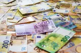 Specialiștii văd un euro la 5,39 lei. Inflația ar putea coborî la 5,77%, dar creșterea economică stagnează