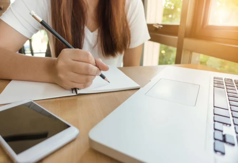 Universitatea Ovidius organizează cursuri online de pregătire pentru BACALAUREAT