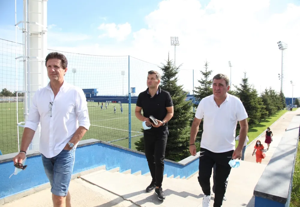 Ministrul Tineretului și Sportului în vizită la Academia Gheorghe Hagi 
