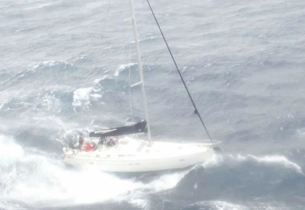 FOTO| Marinari salvați în timpul uraganului Sally de un comandant de navă român