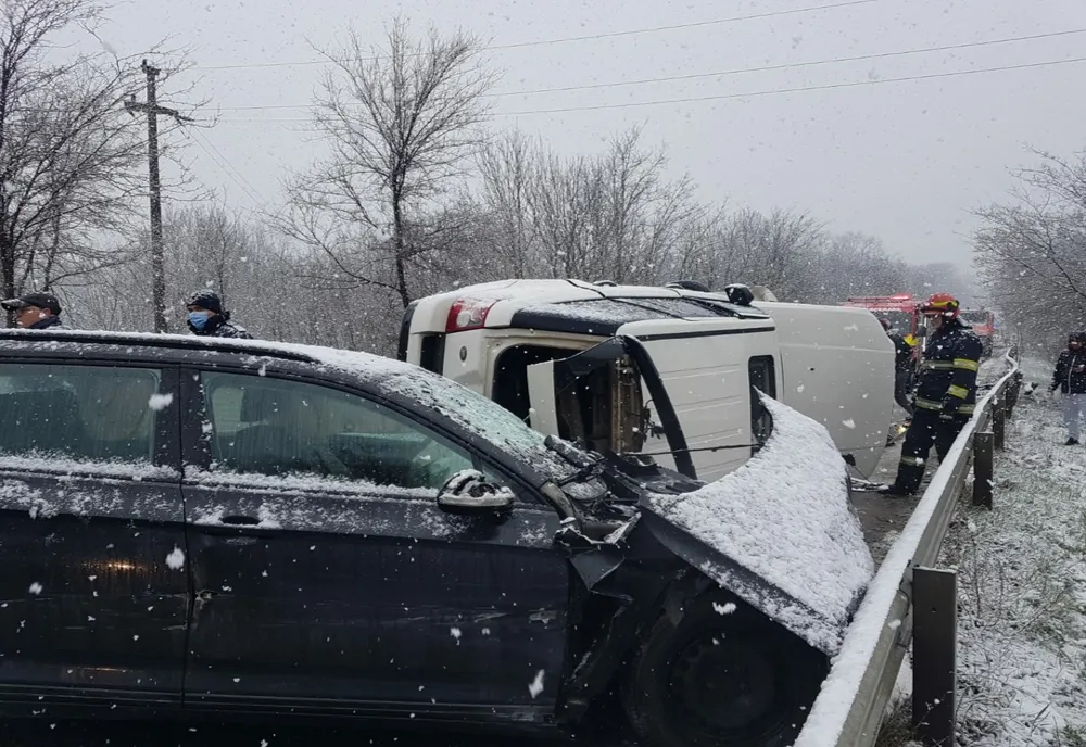 FOTO Accident grav la Murfatlar. Trei persoane rănite