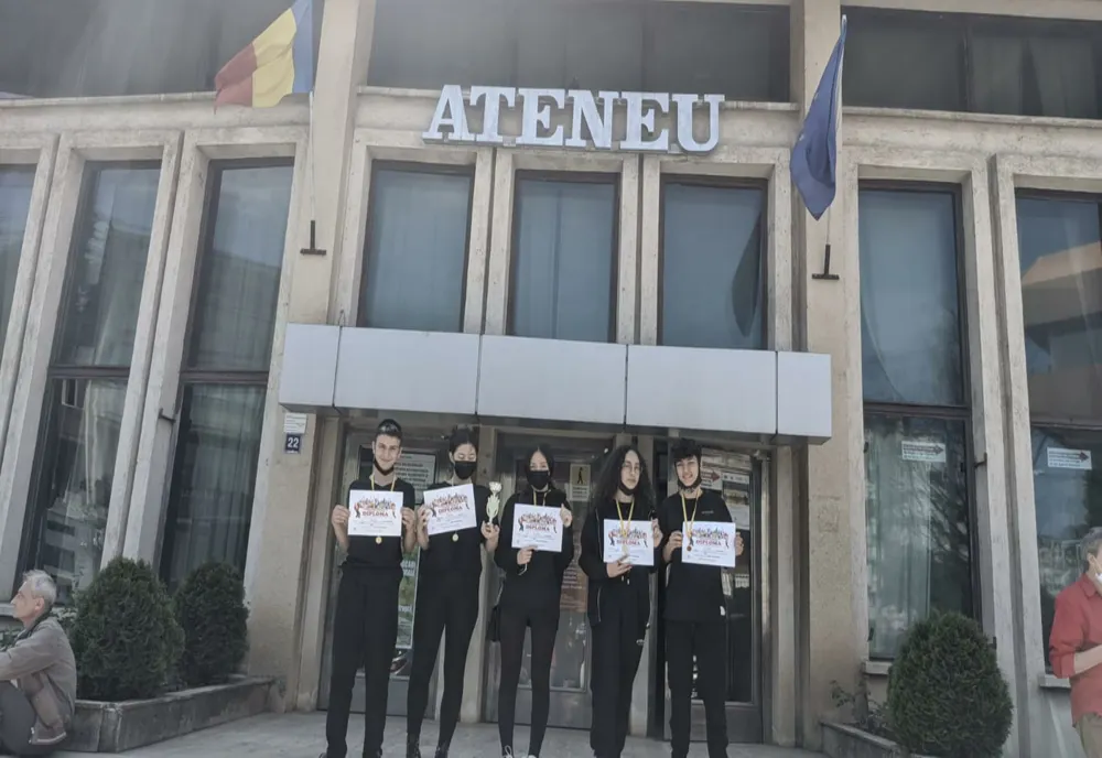  Colegiul Național de Arte Regina Maria, premii pe scena Ateneului  Bacău