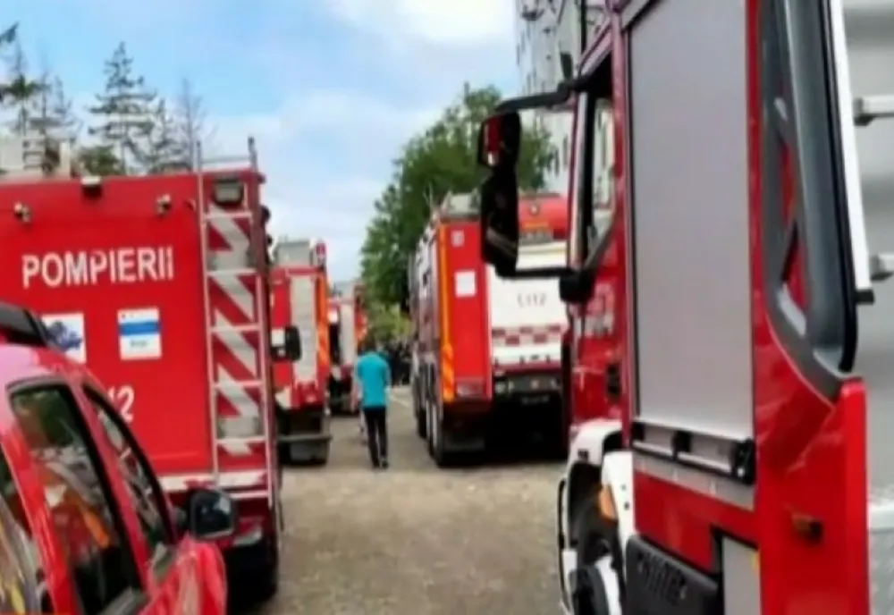 Degajări mari de fum la Spitalul de Copii "Sfânta Maria" din Iaşi. 50 de copii și 150 de adulți au fost evacuați