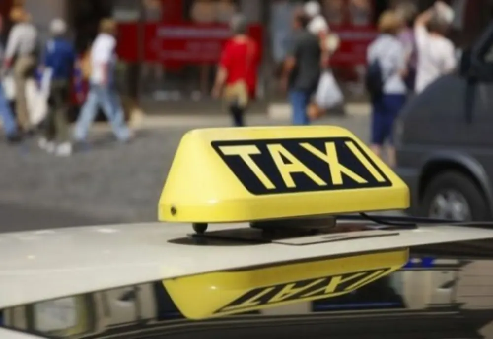 Taximetriștii din Medgidia în atenția polițiștilor. Amenzi pe bandă rulantă