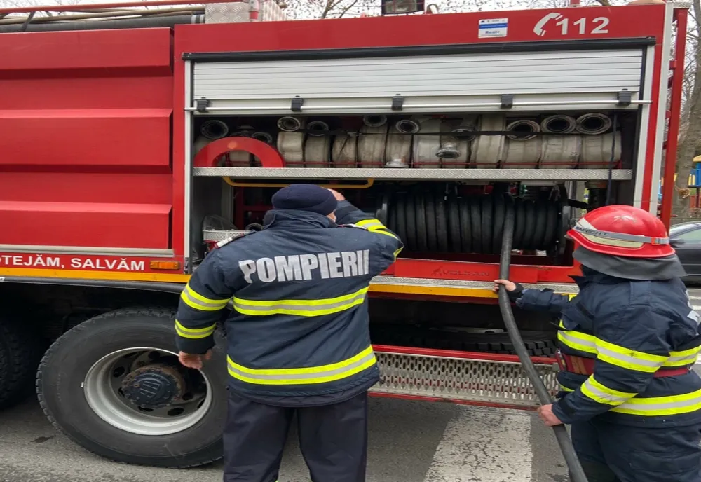 Impact între un TIR și o locomotivă în Portul Constanța