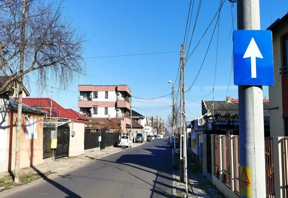 Atenție, șoferi! Sens unic pe o porțiune a străzii Frunzelor din Coiciu