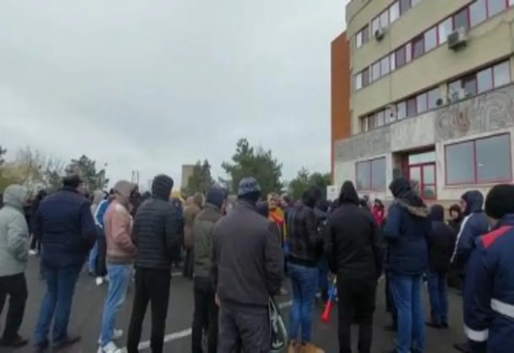 Protestul de la Petromidia s-a încheiat. Câți bani vor primi angajații
