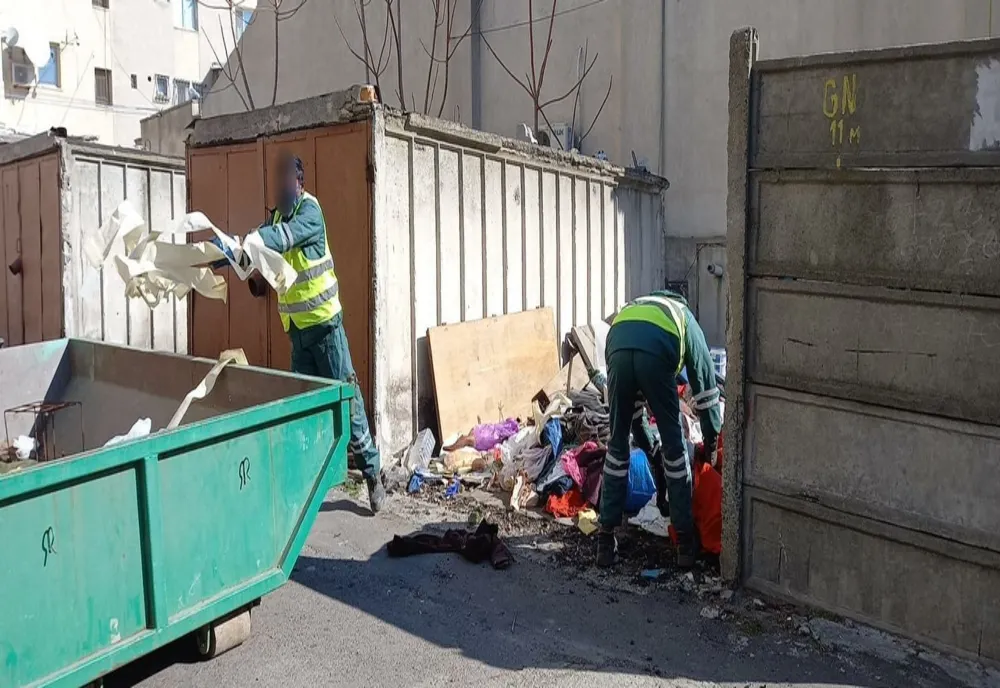 FOTO Primăria municipiului Constanța continuă campania de desființare a garajelor 