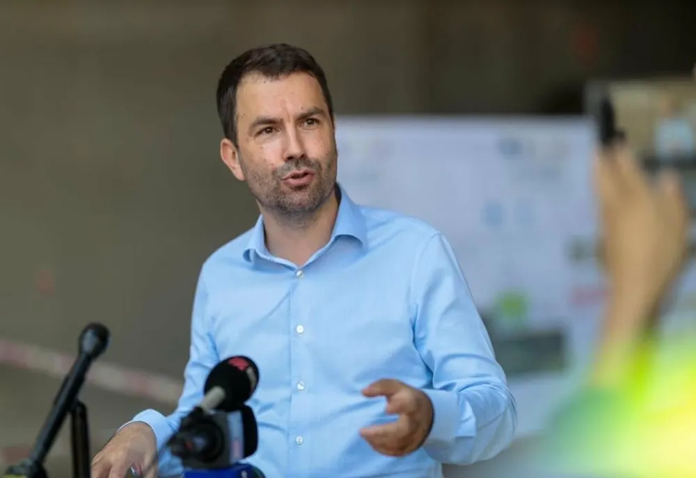 Drulă: Sistemul feroviar este decapitalizat, atât la nivel uman, cât şi material. E un sistem din care în 30 de ani s-a şi furat pe rupte
