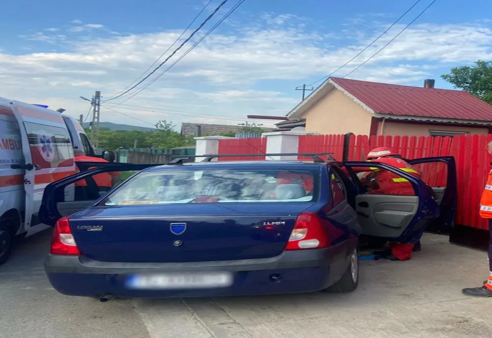 FOTO Accident teribil în Tulcea Trei persoane, printre care un copil la spital