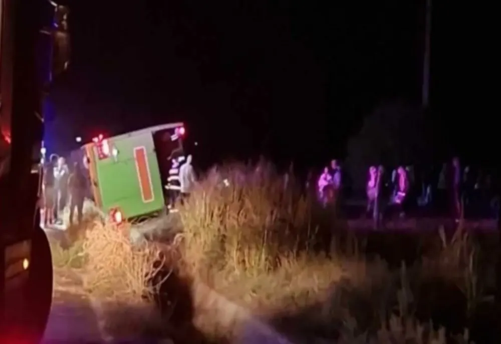 Un autocar cu 83 de cetățeni ucraineni s-a răsturnat, luni seara, la Hârșova