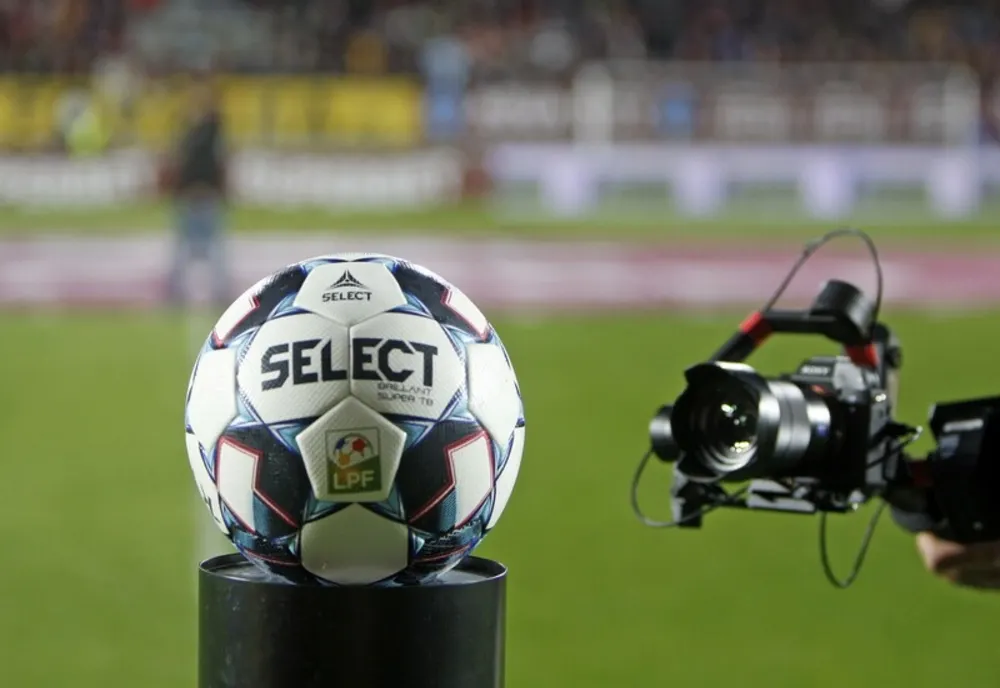 ASTĂZI SE REIA SUPERLIGA DE FOTBAL