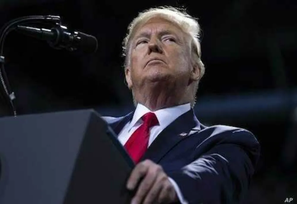 100 DE ZILE DE ADMINISTRAȚIE TRUMP: LIDERUL DE LA CASA ALBĂ ÎȘI LĂUDĂ REALIZĂRILE ȘI ÎȘI ATACĂ ADVERSARII