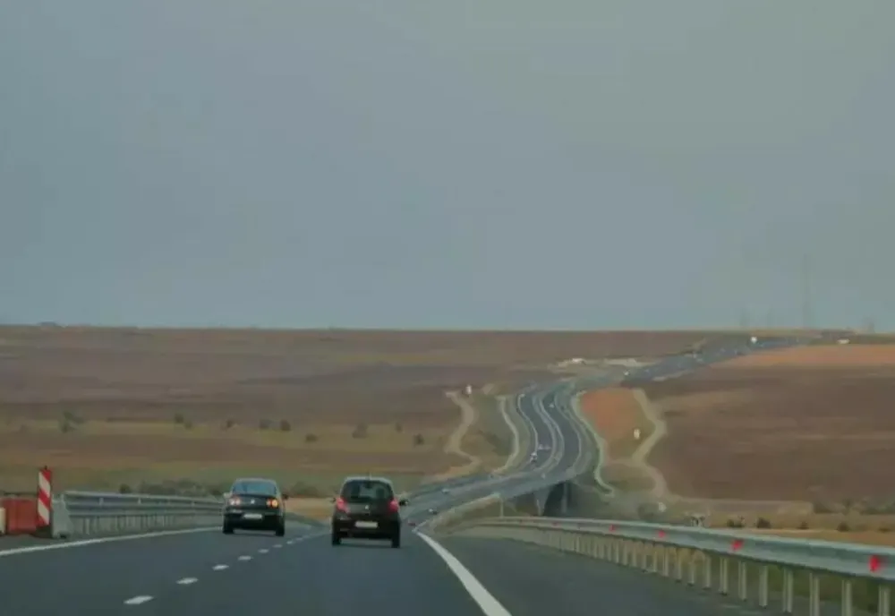 Autostrada A2, închisă temporar după ce resturi de animale au fost împrăştiate pe carosabil