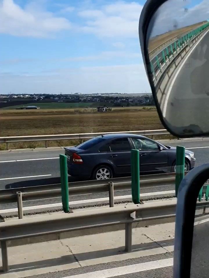Pe autostradă, pe contrasens