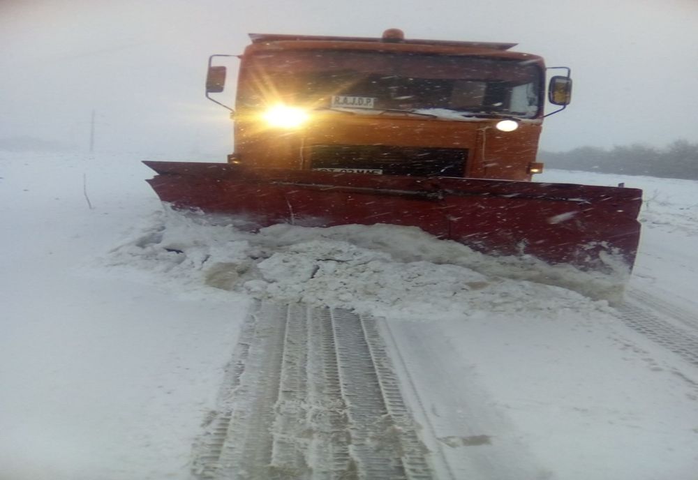 . FOTO VIDEO| Constanța sub cod portocaliu. Ninsoare și viscol