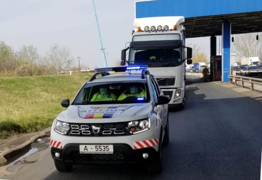 Spitalul modular de izolare și tratament, în drum spre Constanța. Va fi amplasat pe stadionul Portul