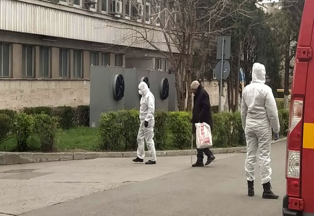 Oamenii străzii din Constanța, adunați de primărie pentru a fi duși la adăpost