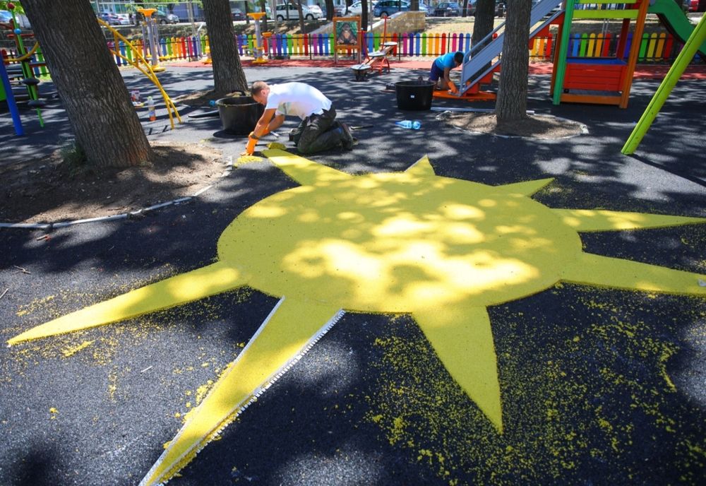 Continuă amenajarea locurilor de joacă din Constanța