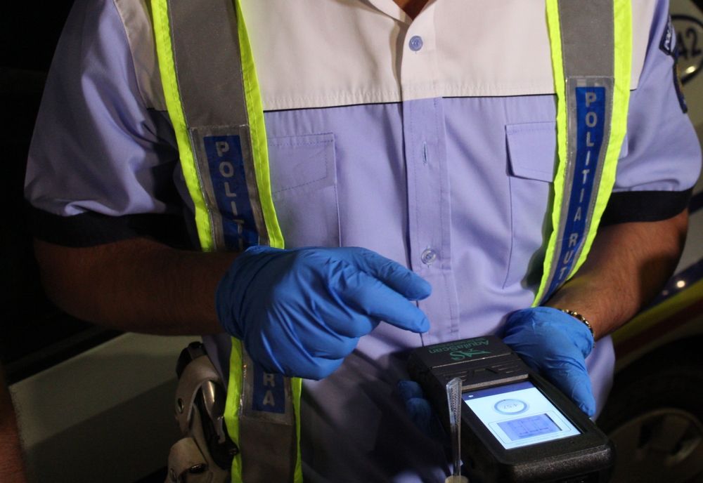 Rupt de beat la volanul unei autoutilitare pe străzile din Mangalia