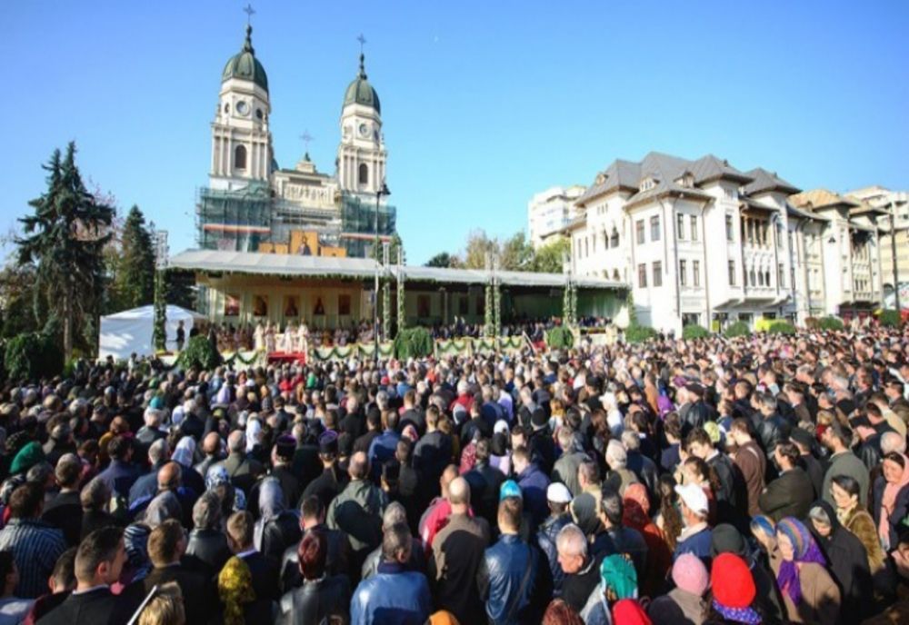 Primarul Iașiului cere M.A.I. să blocheze formarea convoaielor de pelerini pentru deplasare la moaștele Sfintei Parascheva