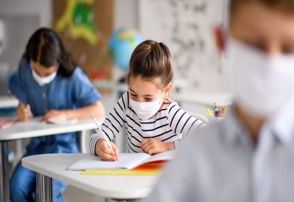 Județul Constanța. 136 de elevi și 85 de profesori au fost depistați pozitiv cu COVID-19 de la începutul anului de învățământ