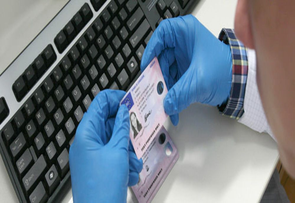 Direcția Regim Permise de Conducere şi Înmatriculare a Vehiculelor acceptă plata online