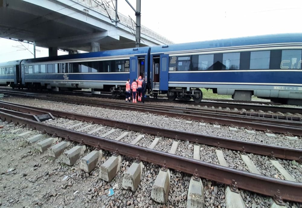 VIDEO Accident feroviar. O femeie a murit după ce a fost lovită de tren