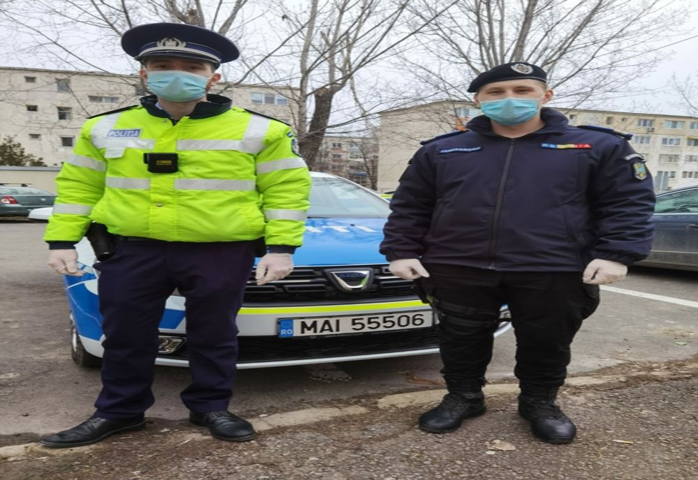 O femeie care voia să se sinucidă, salvată în ultimul moment de un polițist și un jandarm