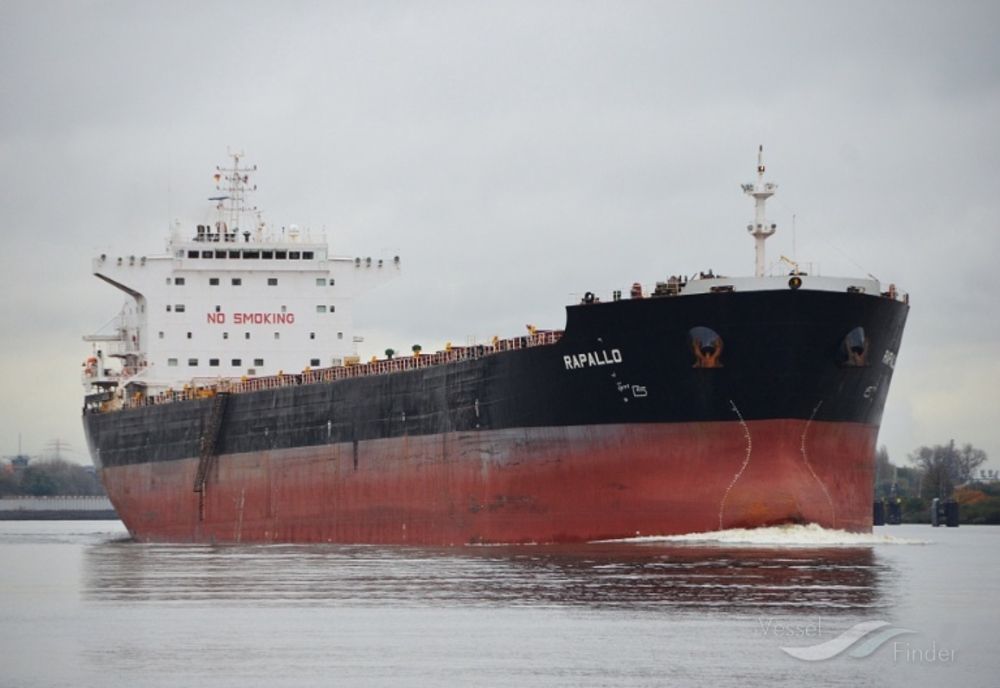 Navigatori romani răniți grav pe o navă în Malaezia