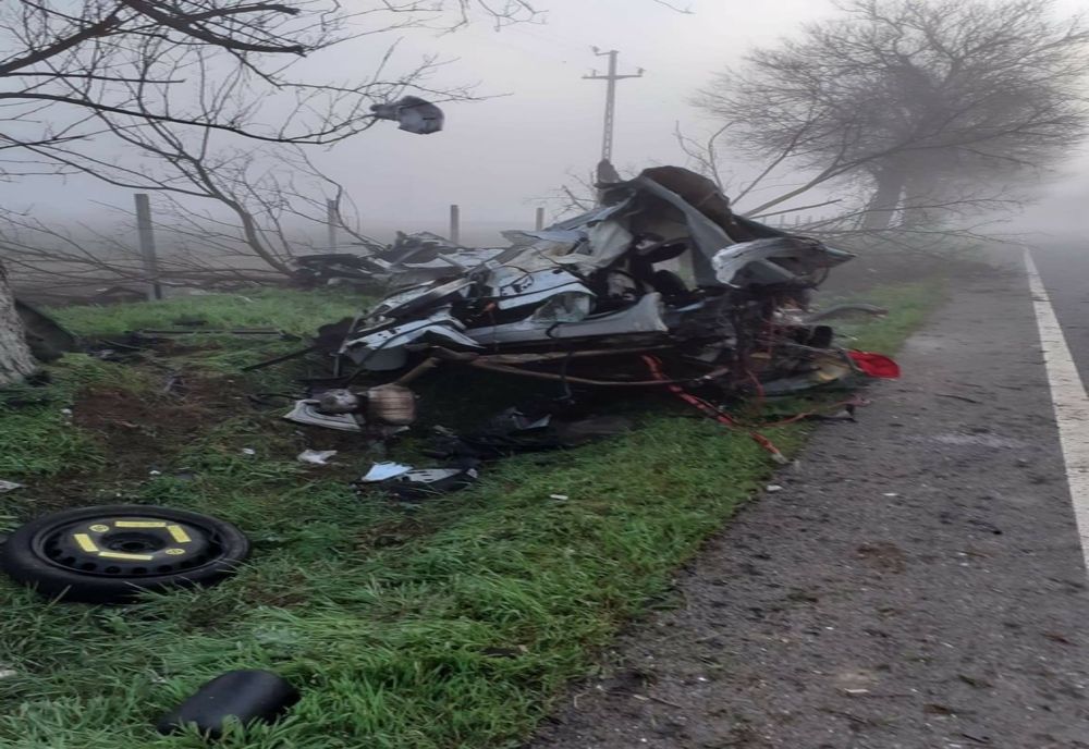 FOTO Impact nimicitor. O persoană a murit, două mașini făcute praf