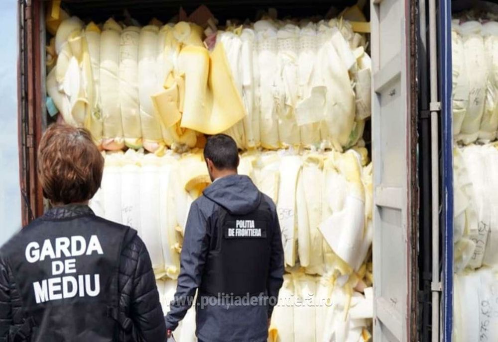 Containere cu produse pentru export oprite în Portul Constanţa