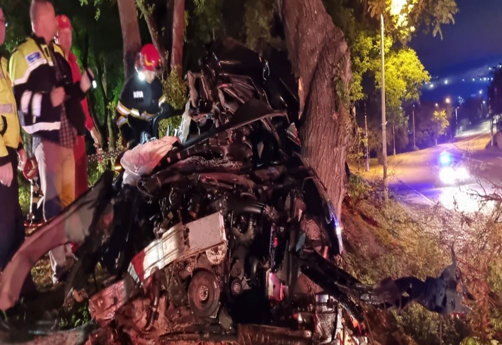 FOTO Imagini de coșmar. Doi tineri au murit într-un teribil accident la Medgidia