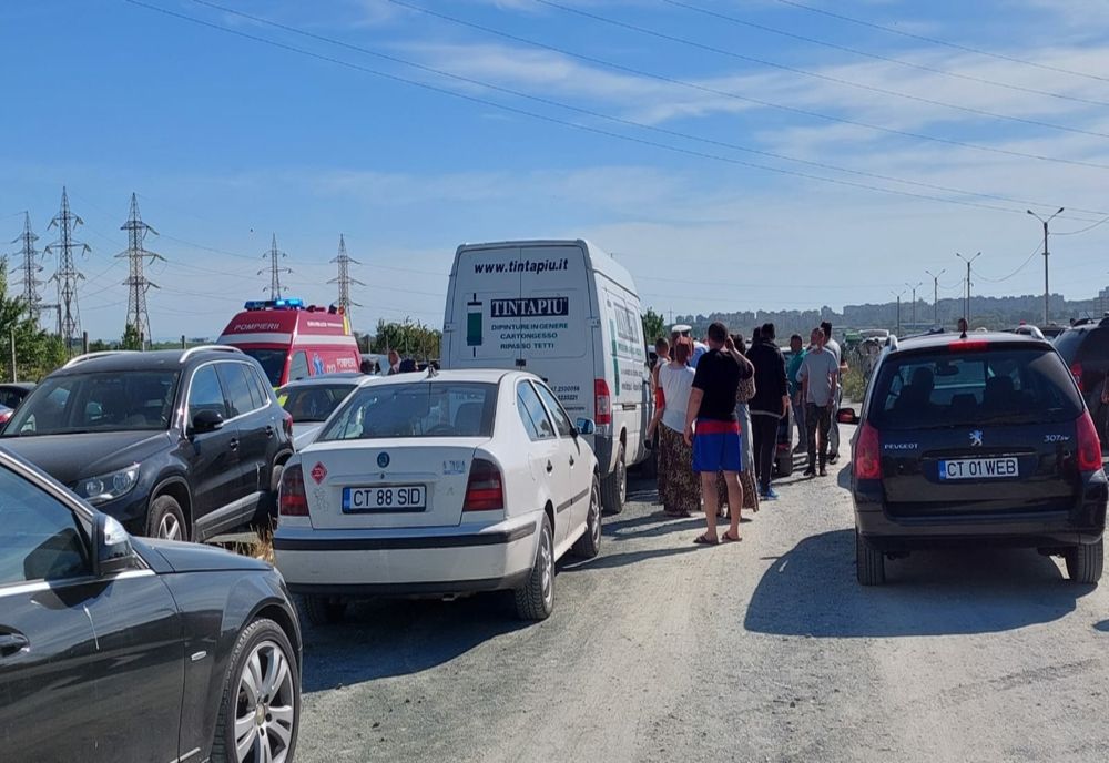 Accident rutier pe variantă. O persoană este resuscitată