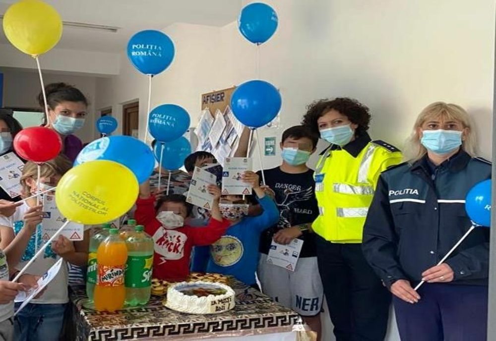 FOTO| Poliţiştii constănțeni sărbătoresc Ziua Internațională a Copilului