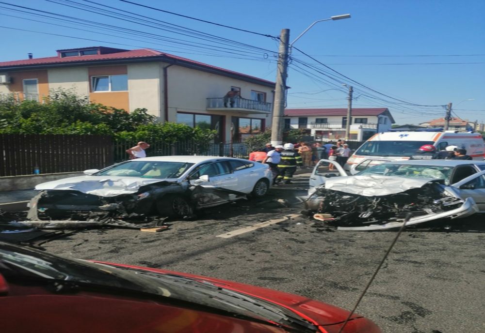 VIDEO Accident teribil pe drumul spre mare. Opt victime