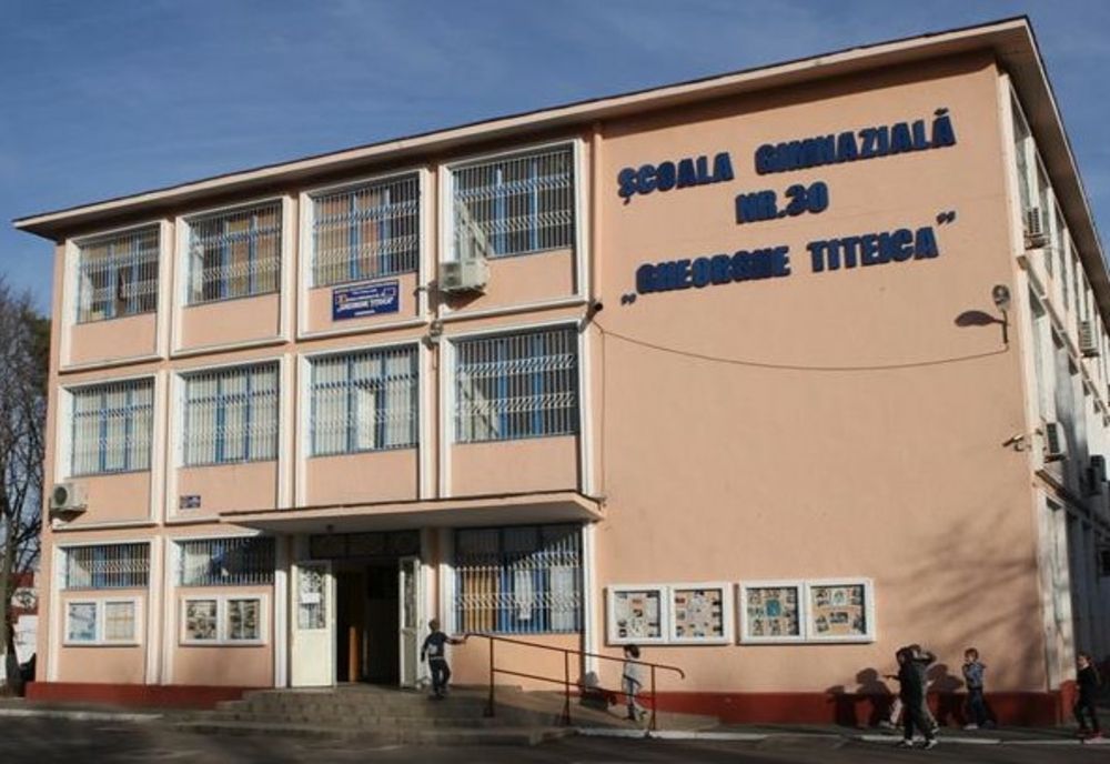 Grevă japoneză la Școala Gimnazială Nr.30 „Gheorghe Țițeica”, chiar în prima zi de școală