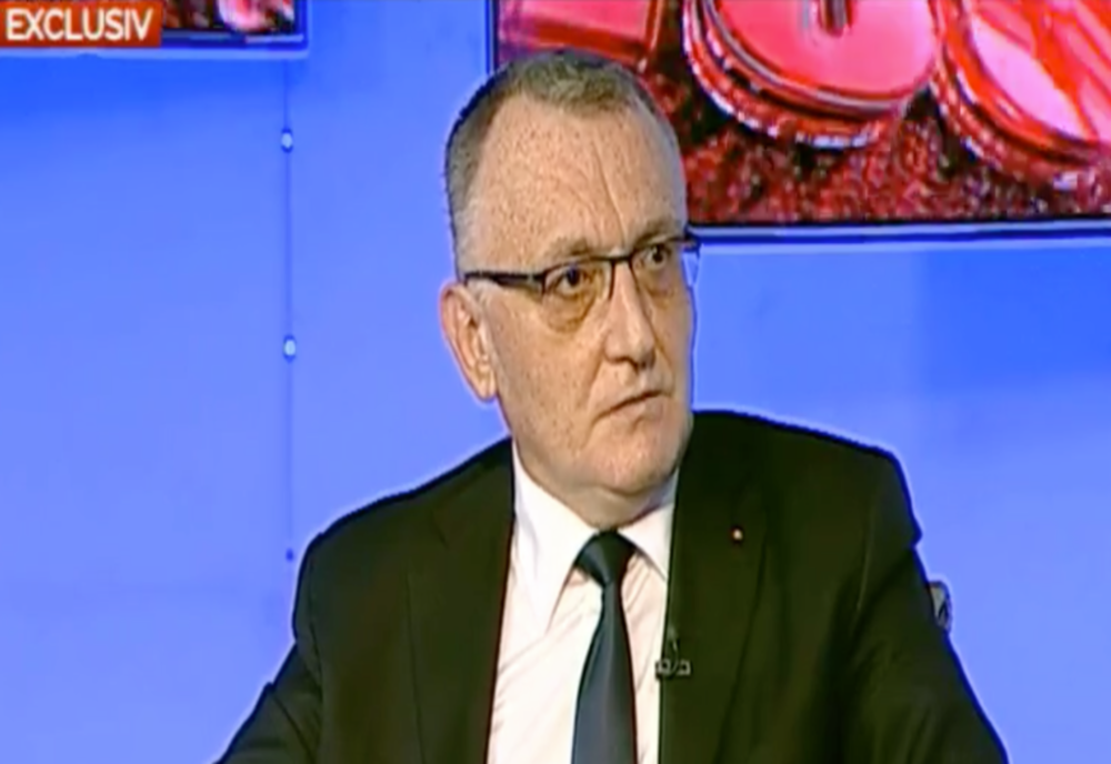 Sorin Cîmpeanu: „Există cadrul legal care permite şcolilor să decidă trecerea la activitatea online”