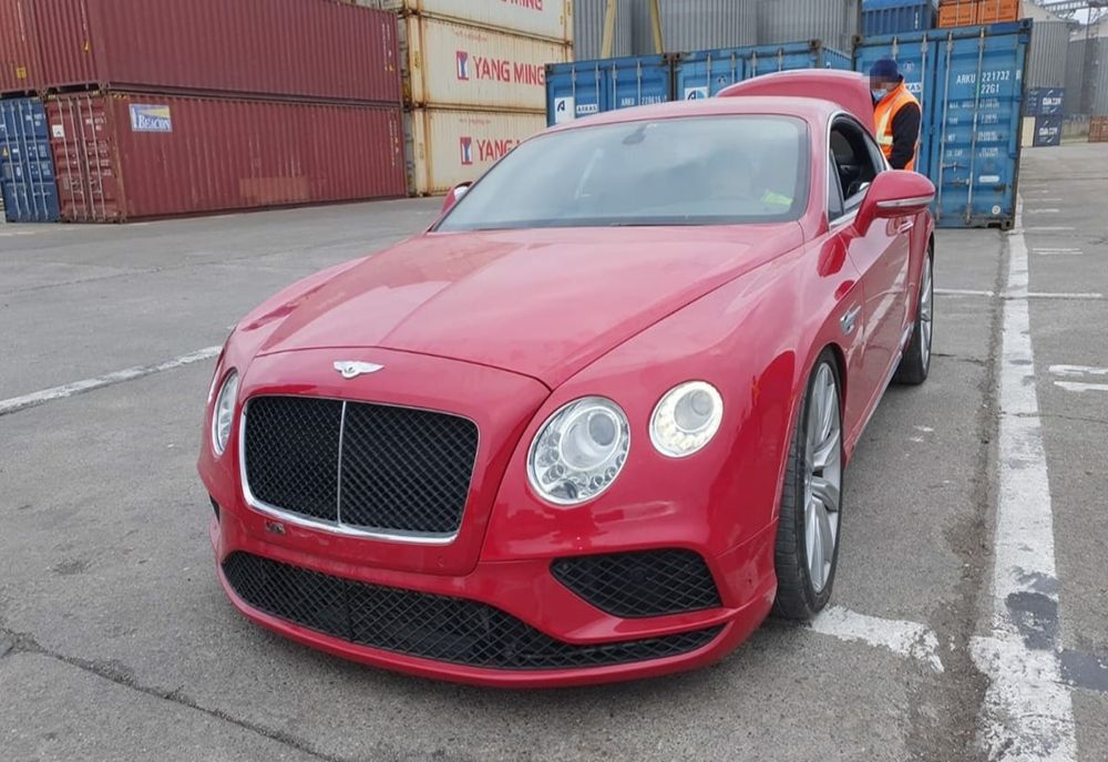 VIDEO Bolizi de lux indisponibilizați în Portul Constanţa