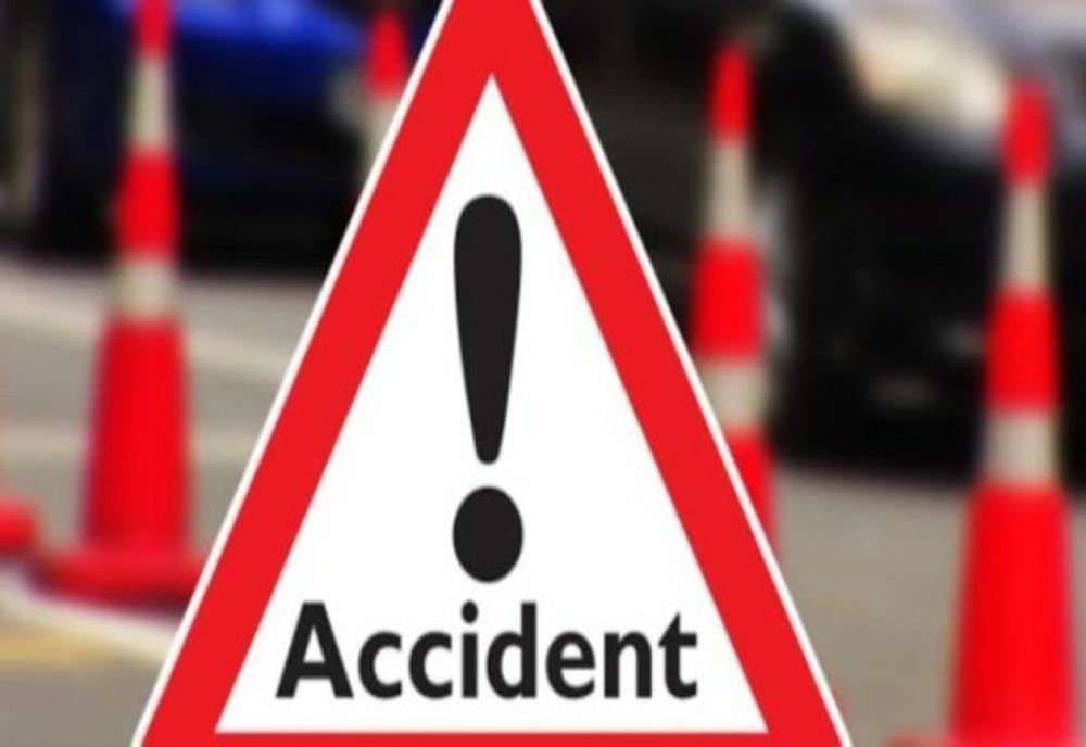 Prins de polițiști băut la volan, după ce a provocat un accident