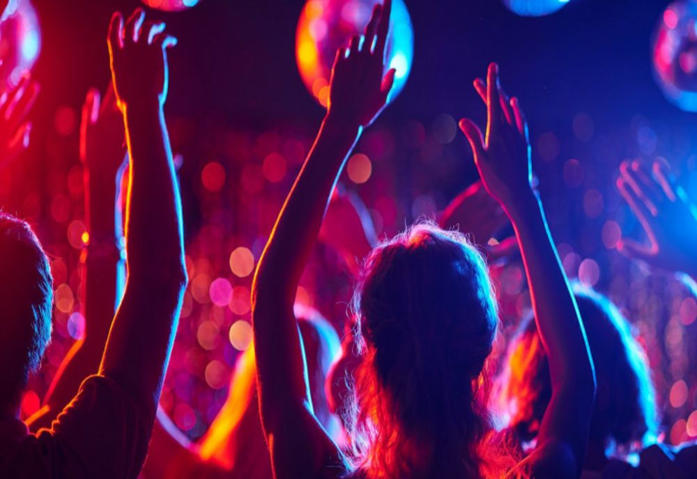 Petrecere spartă de polițiști la un club din Mamaia