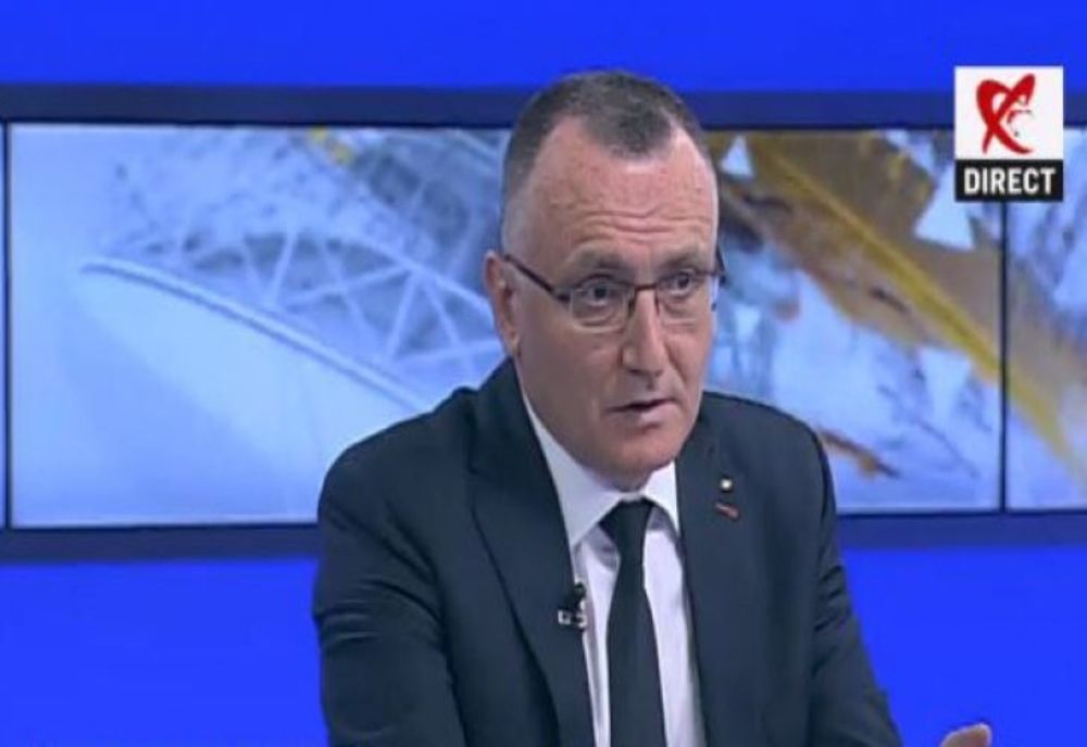 Sorin Cîmpeanu: "Renunțăm total la școala online"