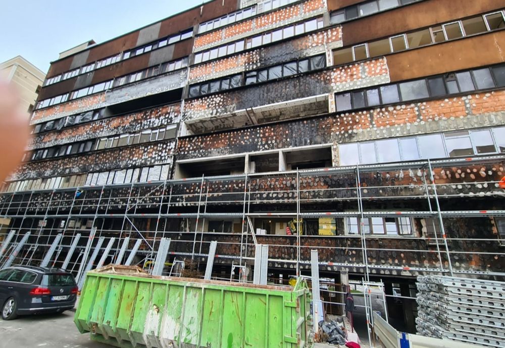 Hoții bagă spaima în locatarii blocului incendiat din Constanța