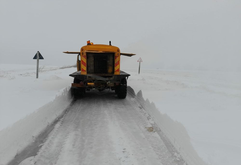 VIDEO CONSTANȚA. Pe toate drumurile județene se circula în condiții grele de iarnă