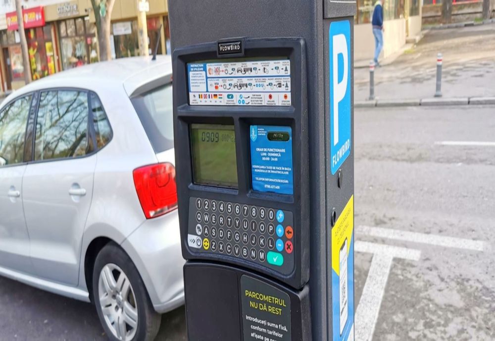 Parcometre cu plată contactless și alimentate cu energie solară 