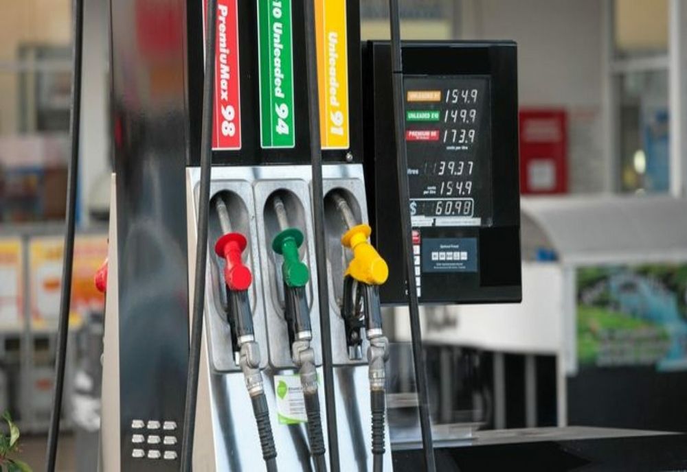 Benzina, picătura care a umplut paharul șoferilor. Protestele continuă și în această seară