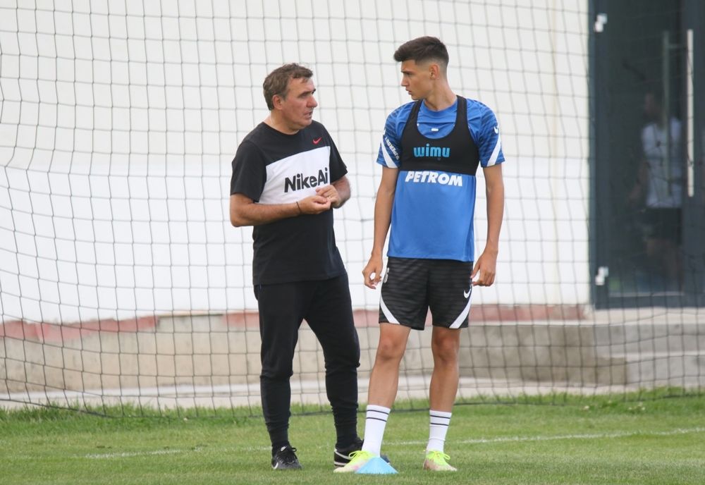 27 de jucători formați la Academia Hagi-Farul, în lotul primei echipe