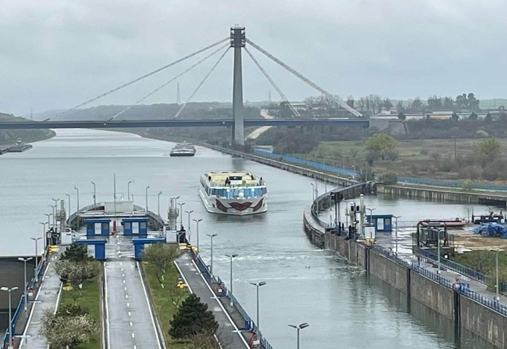 Record de trafic înregistrat pe canalele navigabile