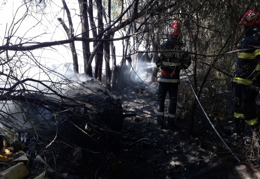 FOTO Incendiu la fostul Sanatoriu de Boli Venerice in Agigea